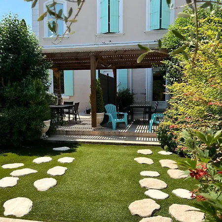 Domaine De L'aufrene Couette-café 3*
