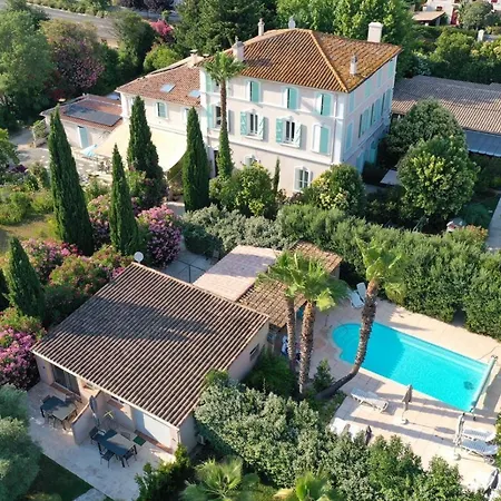 Domaine De L'aufrene فندق مبيت وإفطار