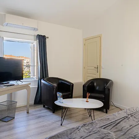 Bed & Breakfast Domaine De L'aufrene 3*