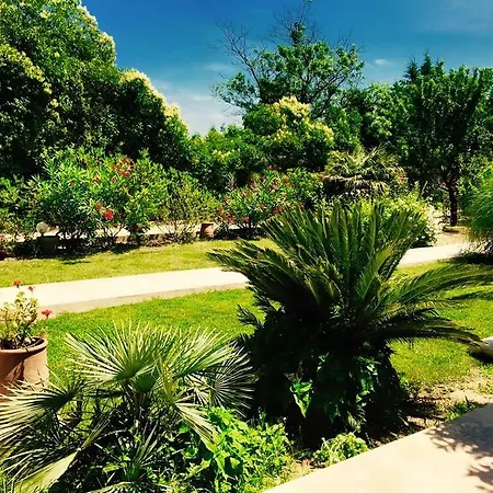 Frühstückspension Domaine De L'aufrene 3*