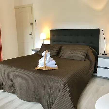 Domaine De L'aufrene Bed & Breakfast