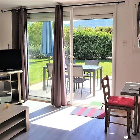 Bed & Breakfast Domaine De L'aufrene 3*