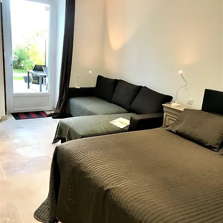 Bed & Breakfast Domaine De L'aufrene 3*