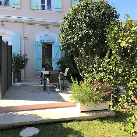 Oda ve Kahvaltı Domaine De L'aufrene Hyères