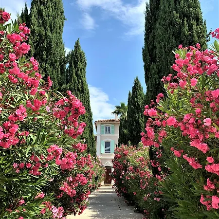 Bed & Breakfast Domaine De L'aufrene Hyères